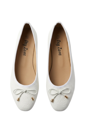 Embossed bow pumps